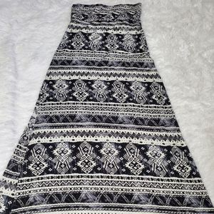 BJEWEL~ BLACK AND WHITE PATTERNED FOLD OVER FLAP SKIRT!